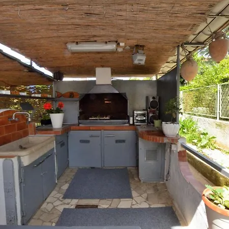 Sandy Bay Apartment
